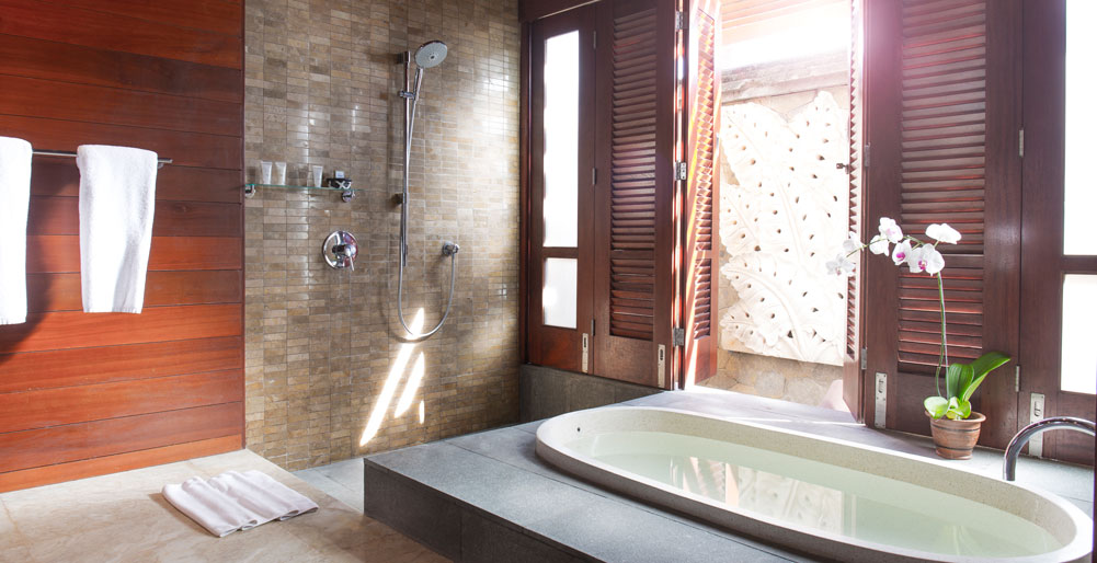 Villa Bayu Gita Beachfront - Downstairs ensuite